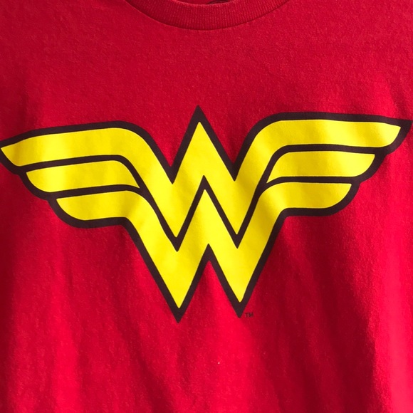 Official DC Comics Wonder Woman T-Shirt Size S - Picture 2 of 4